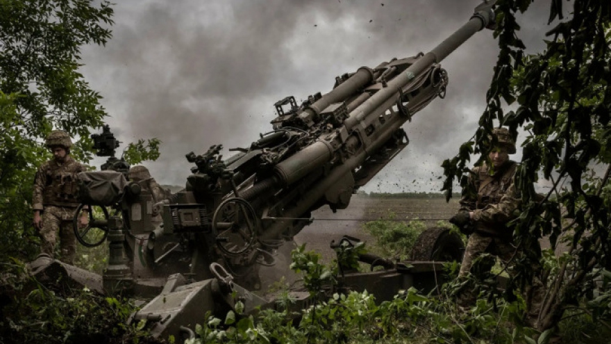 Phương Tây phá vỡ giới hạn cung cấp vũ khí, tiếp lực phản công cho Ukraine