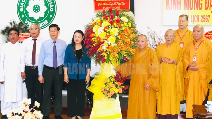 Lãnh đạo Ủy ban MTTQ Việt Nam chúc mừng Đại lễ Phật đản tại TP.HCM