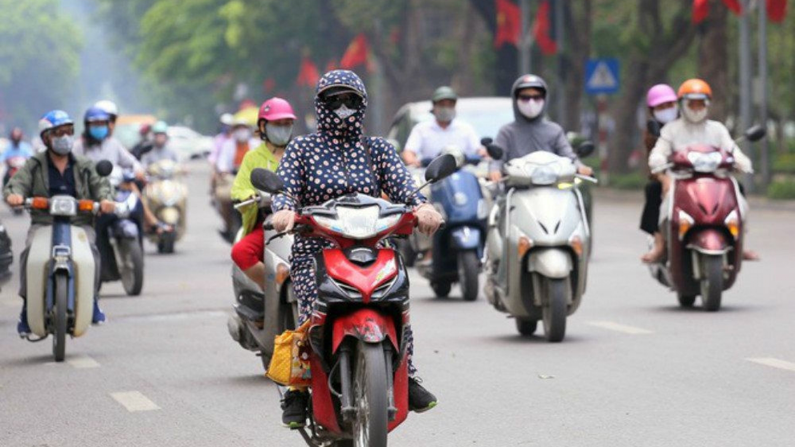 Thời tiết ngày 4/5: Miền Bắc nắng nóng gay gắt