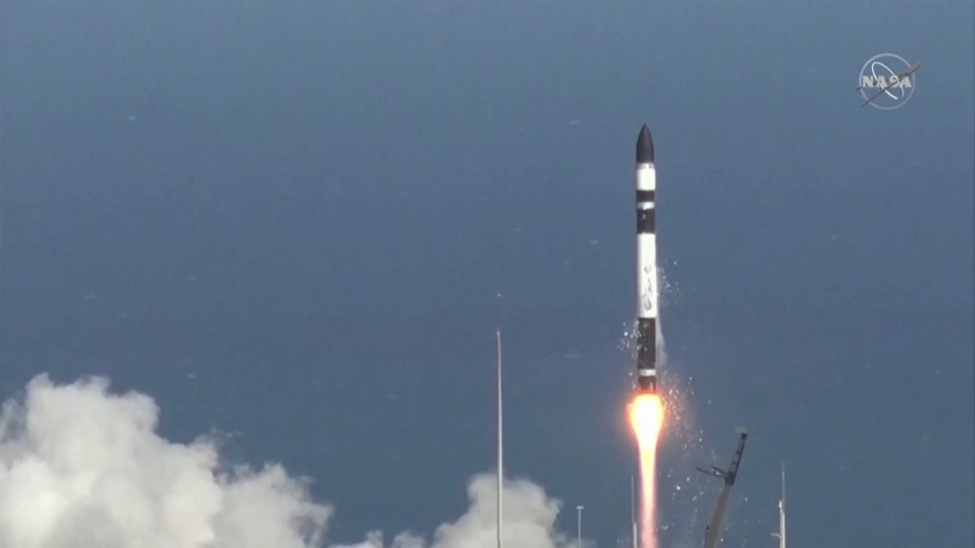 NASA phóng thành công vệ tinh giám sát bão đầu tiên