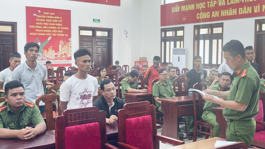 Đắk Lắk: Hủy hoại tài sản của công ty cà phê, 10 người bị khởi tố