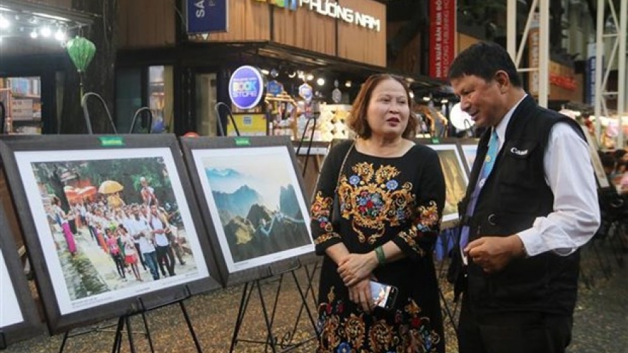 Photo exhibition marks monk’s self-immolation