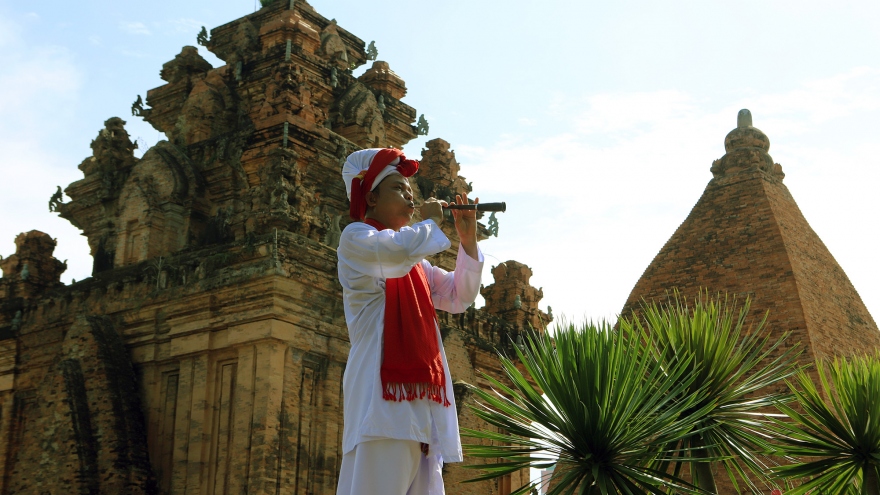 Thousands attend Ponagar Temple Festival