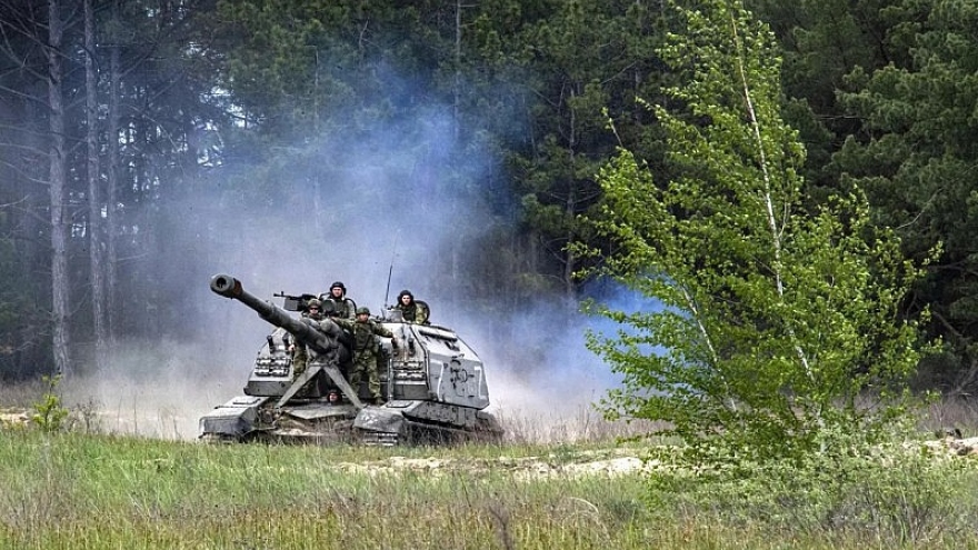Nga tấn công và phá hủy kho đạn dược cùng nhiều lựu pháo của Ukraine