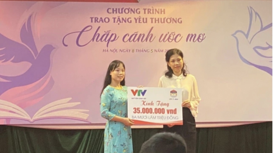 Trao tặng yêu thương - Chắp cánh ước mơ