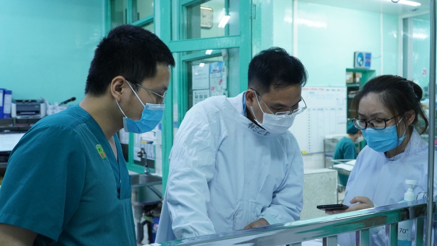 3 bệnh nhân ngộ độc Botulinum tại TP. HCM bị liệt hoàn toàn, phải thở máy