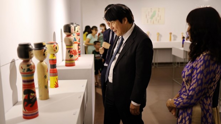 Japanese dolls charm spectators in Da Nang
