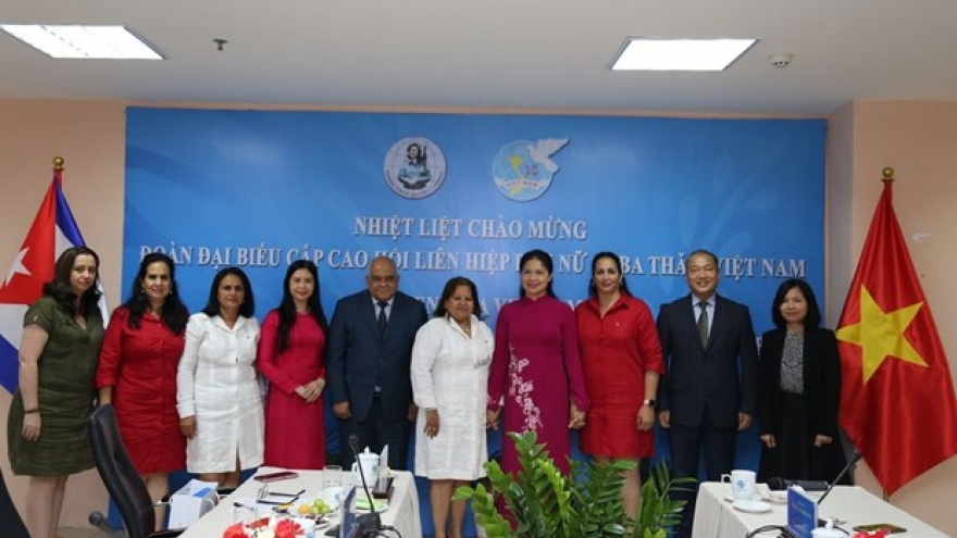 Vietnamese, Cuban women's unions strengthen solidarity, friendship