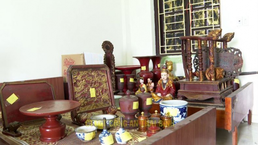 Bắt nhóm đối tượng gây ra 5 vụ trộm cắp tại đền chùa