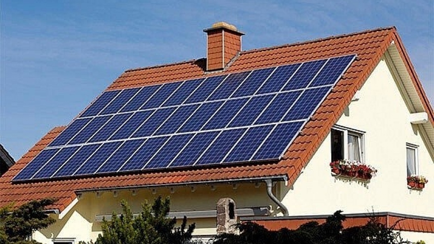 Incentives for rooftop solar power systems proposed