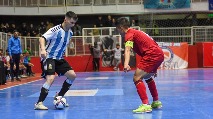 ĐT futsal Việt Nam thua đương kim Á quân thế giới 1-4 trong trận giao hữu ở Argentina