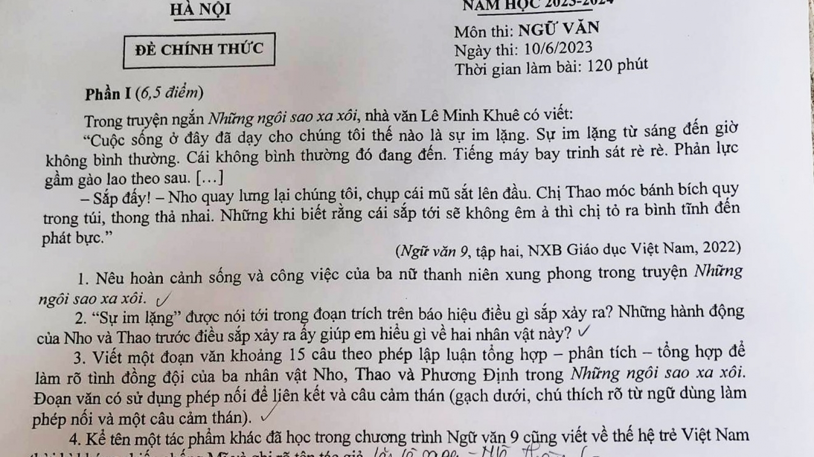 Tác phẩm "Những ngôi sao xa xôi" vào đề thi Ngữ văn lớp 10 Hà Nội