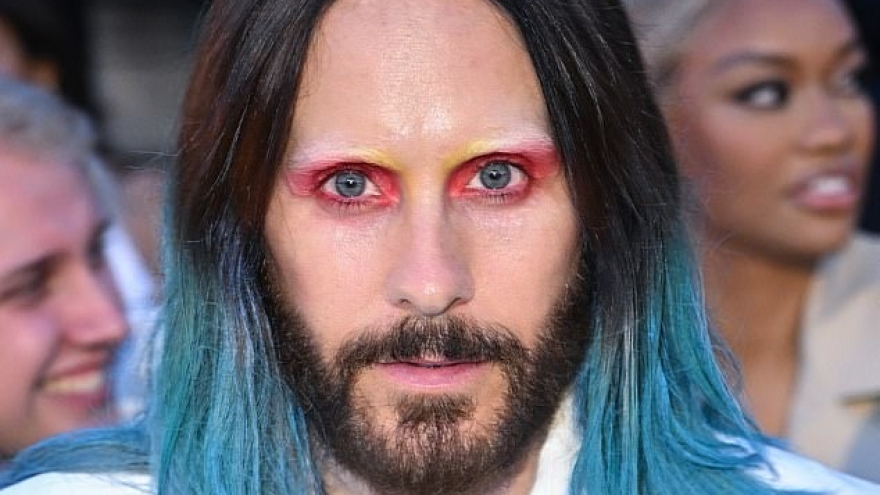 Jared Leto chiếm trọn spotlight với phong cách lập dị tại sự kiện của Louis Vuitton