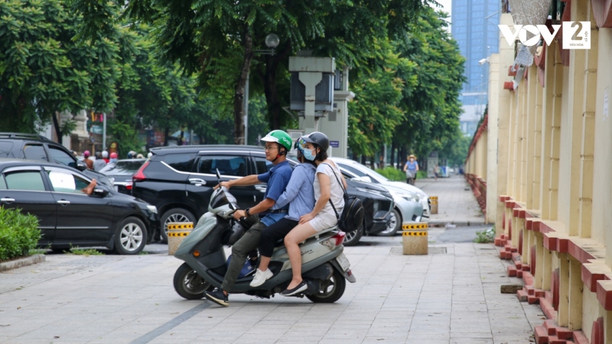 Rào vỉa hè bằng cột bê tông, có khả thi?