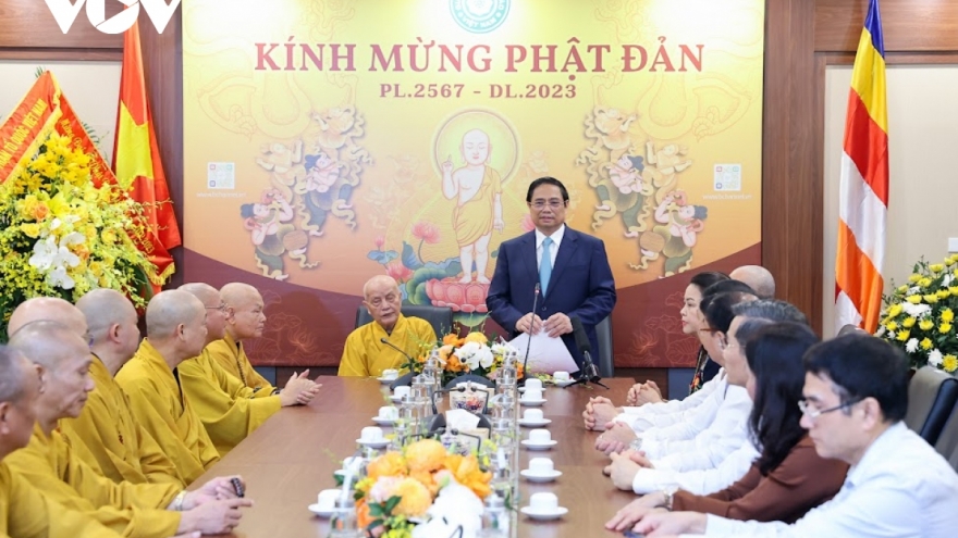 PM Chinh congratulates Lord Buddha's 2567th birthday