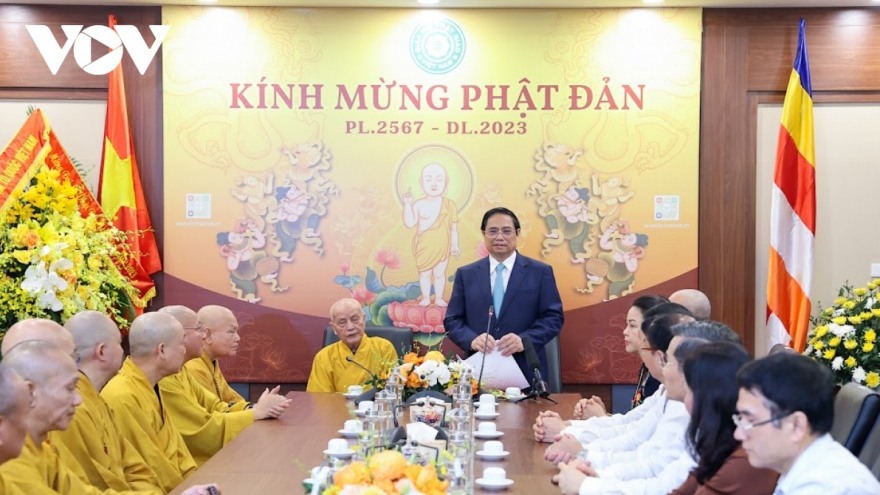 PM Chinh congratulates Lord Buddha's 2567th birthday