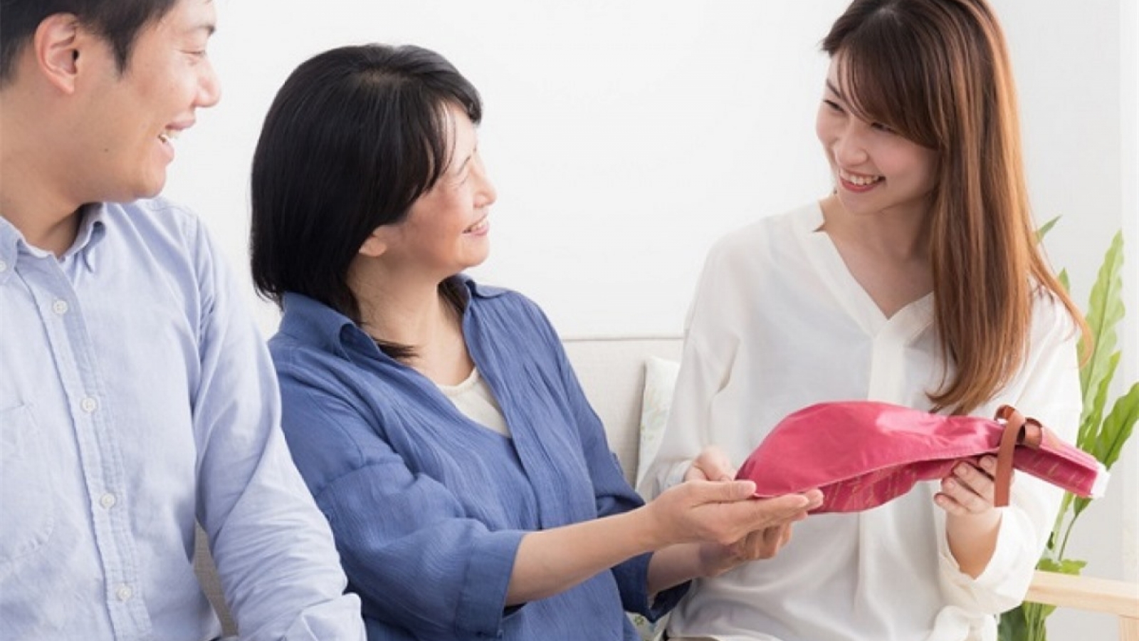 Mẹ và vợ bất hòa, tôi nên làm gì cho phải?