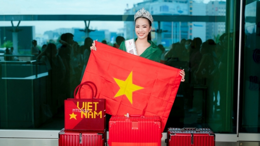 Xuan Nghi departs for Miss Teen International 2023 in Cambodia