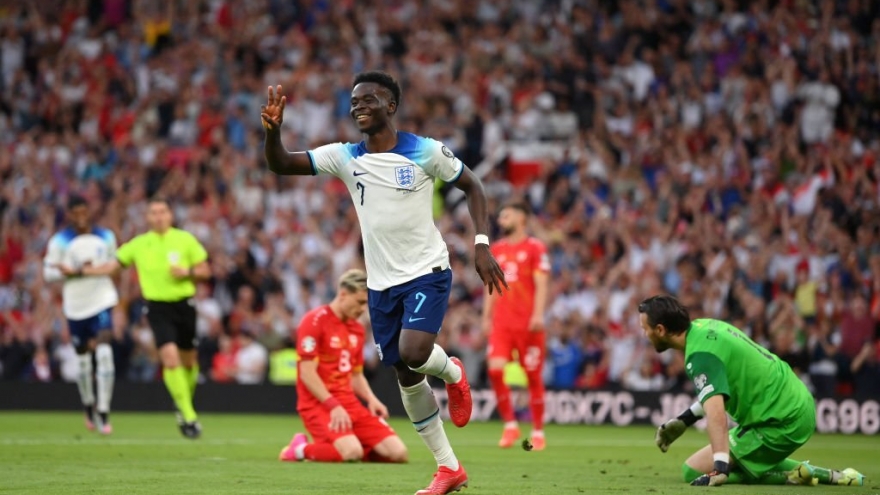 Saka ghi hat-trick, Anh đánh bại Bắc Macedonia với tỷ số không tưởng