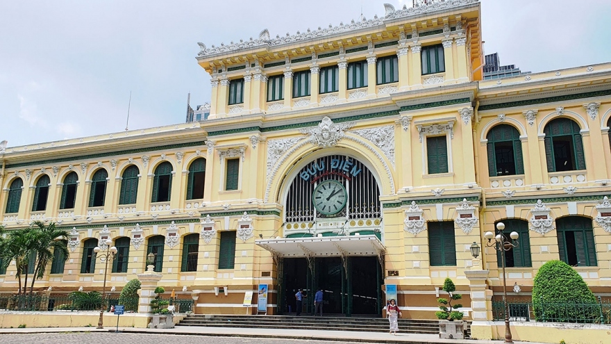 Saigon Central Post Office among world’s 11 most beautiful post offices