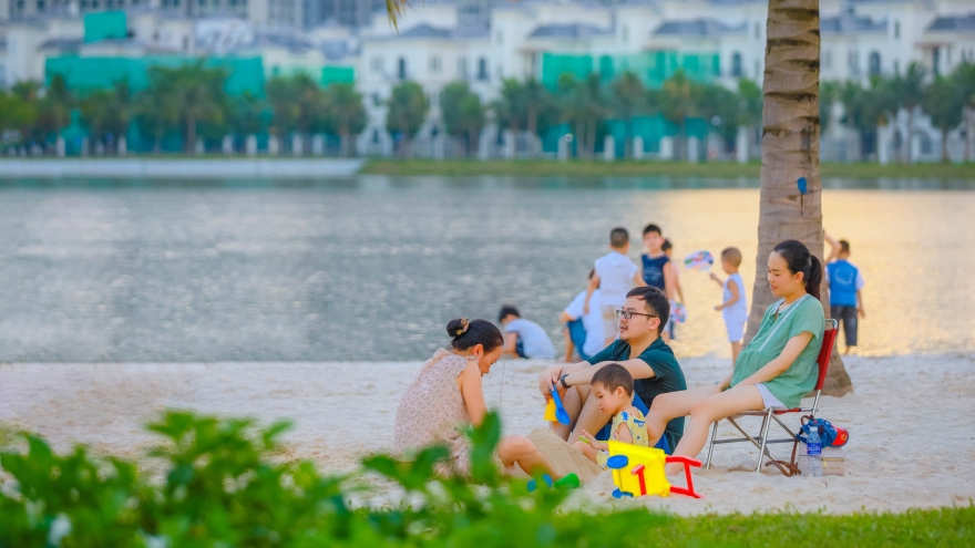 Phát động cuộc thi viết “Hành trình về phía Đông: Nhà mới, cuộc sống mới”