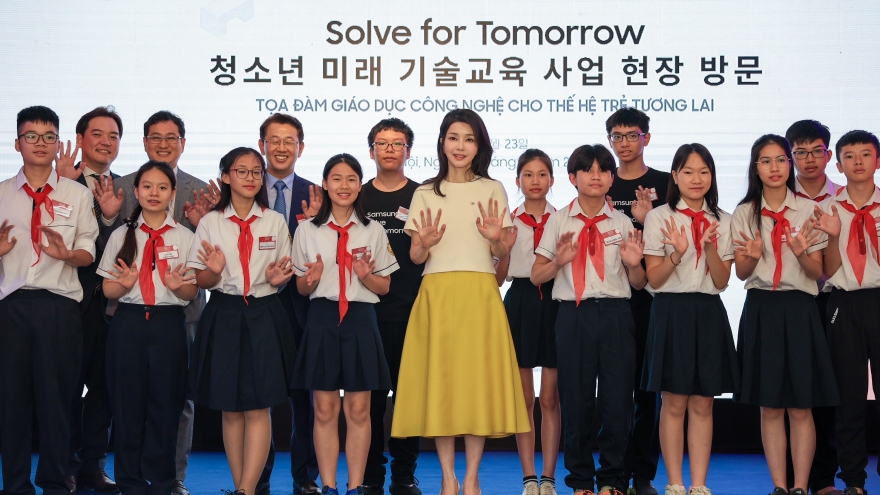 Đệ nhất phu nhân Hàn Quốc Kim Keon Hee dự sự kiện "Solve for Tomorrow" của Samsung