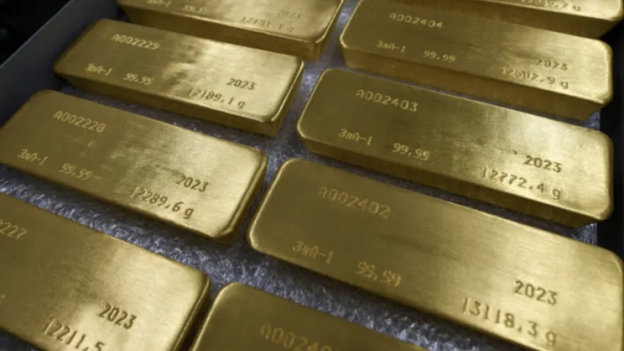 Vàng trong nước tăng giá “ngược chiều” với vàng thế giới