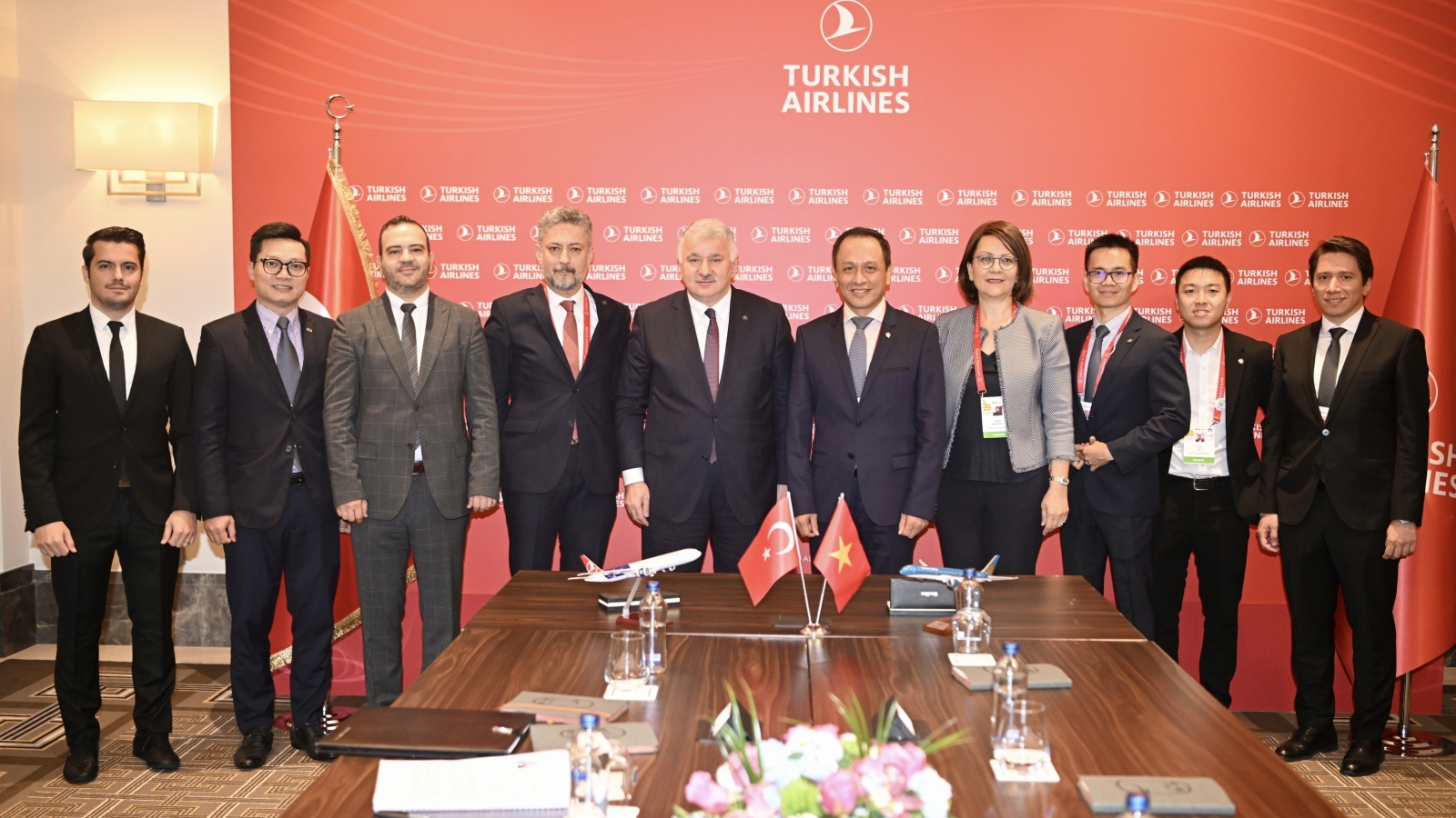Turkish Airlines và Vietnam Airlines ký kết hợp tác liên danh