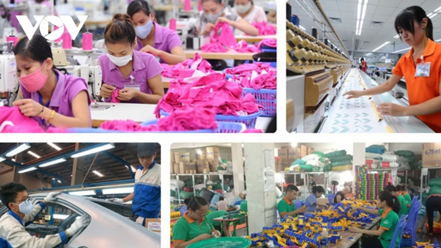 Vietnamese economy at a glance in first half of 2023