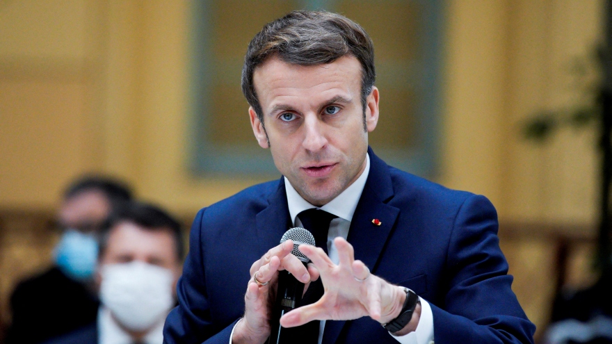 Tổng thống Pháp: NATO cần đảm bảo an ninh cho Ukraine