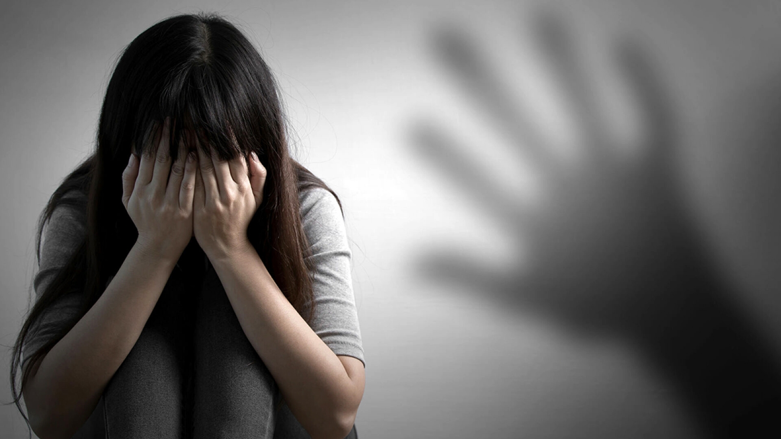 Phải làm sao khi người con trai từng "làm nhục" em ngỏ ý xin cưới?