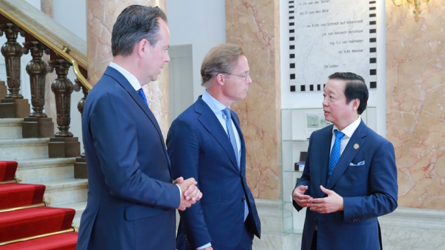 Phó Thủ tướng Trần Hồng Hà làm việc với Đặc phái viên về khí hậu của Hà Lan