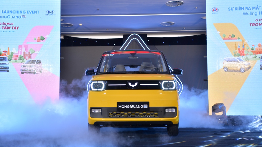 Ra mắt ô tô giá rẻ Wuling Hongguang Mini EV, giá từ 239 triệu đồng