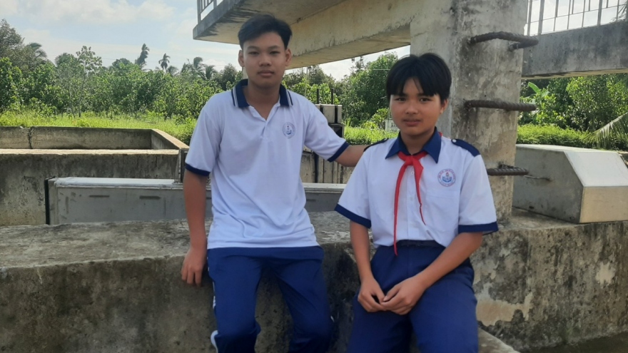 Tiền Giang tặng bằng khen cho 2 học sinh dũng cảm cứu bạn đuối nước