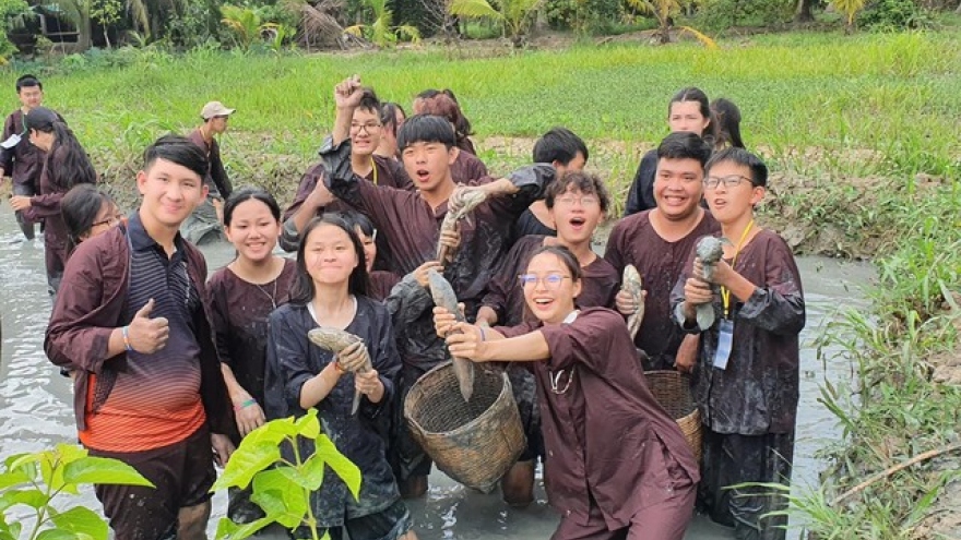 Overseas Vietnamese youths to come for annual summer camp