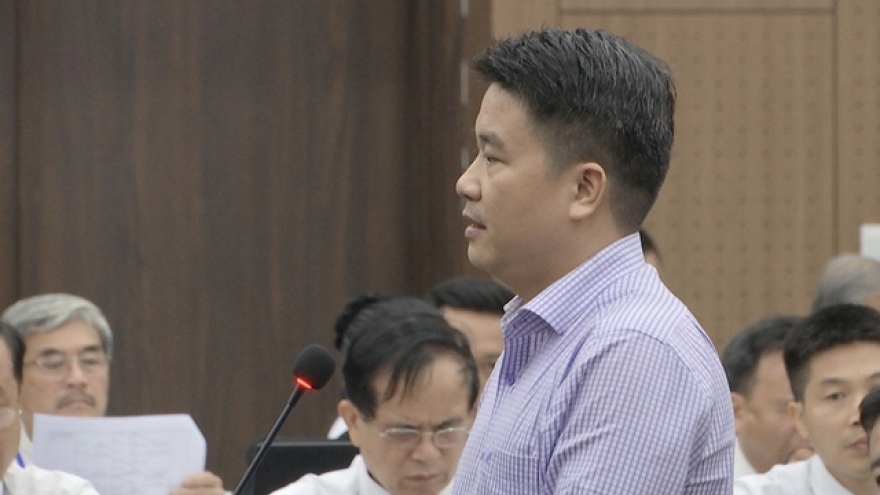 Cựu Phó Chủ tịch Quảng Nam đọc thơ khi tự bào chữa: "Bàn tay trót đã nhúng chàm"