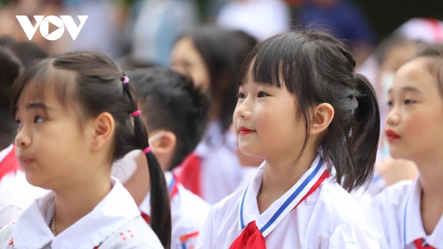 Trường học ở Hà Nội được phép thu những khoản nào đầu năm học?