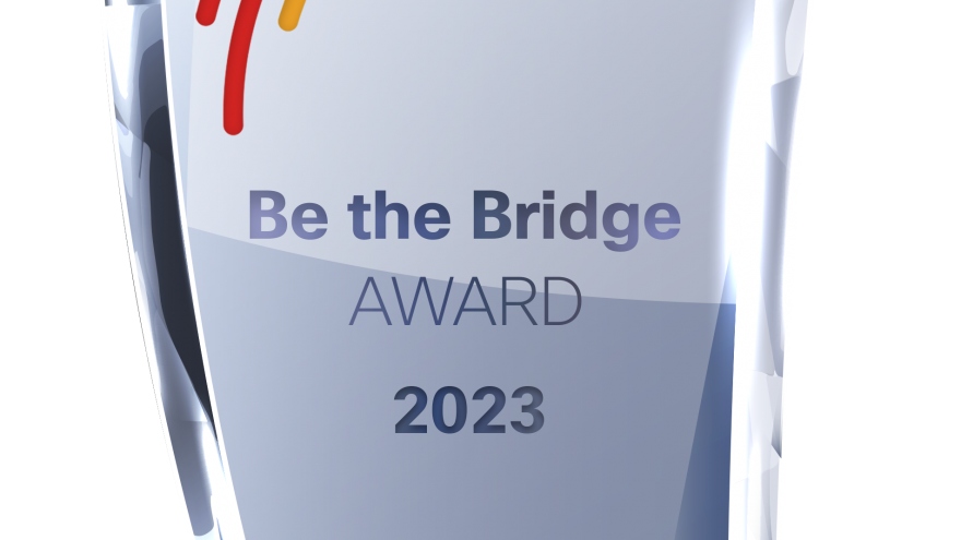 Cisco Networking Academy tặng giải thưởng "Be The Bridge Award In 2023" cho BKACAD