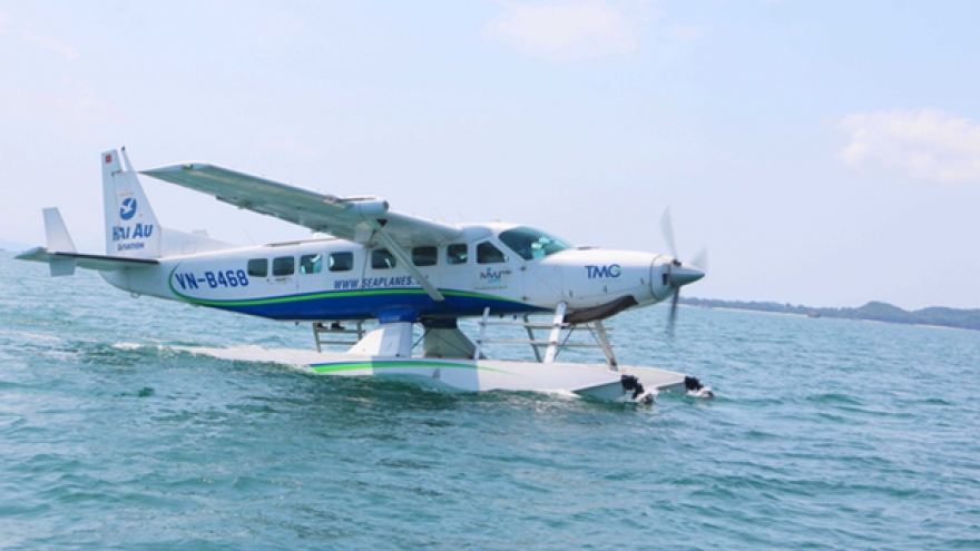 Maiden seaplane service linking Tuan Chau with Co To launched