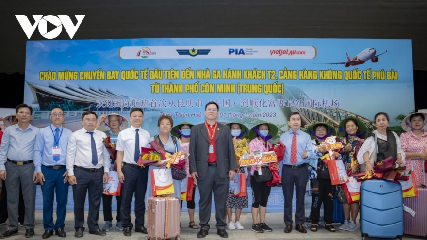 Thua Thien-Hue welcomes first air passengers from China’s Kunming City