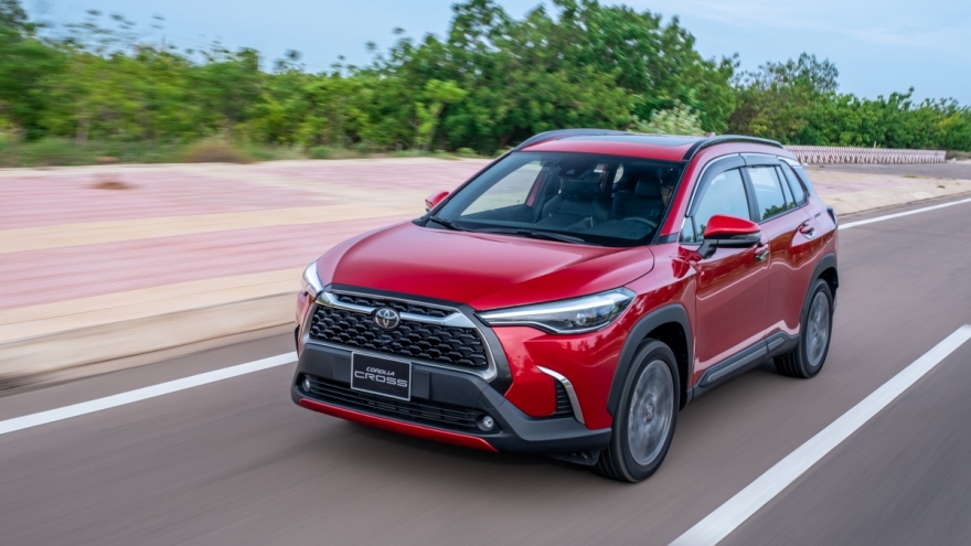 Toyota Corolla Cross tăng 5 triệu đồng với phiên bản 1.8G