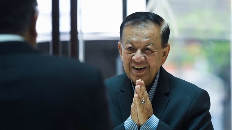 Chủ tịch Quốc hội Vương Đình Huệ chúc mừng Chủ tịch Quốc hội Thái Lan