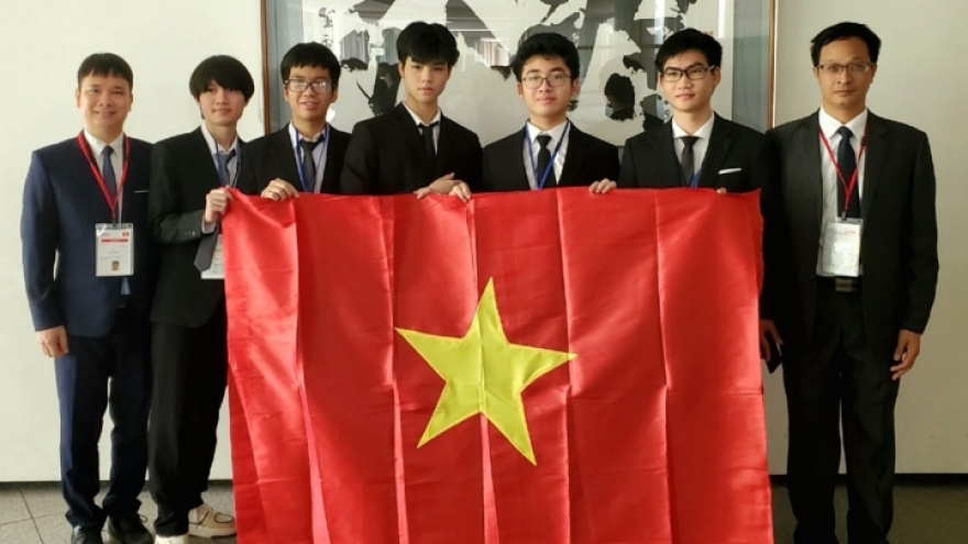 Two gold medals for Vietnam at Int’l Physics Olympiad 2023