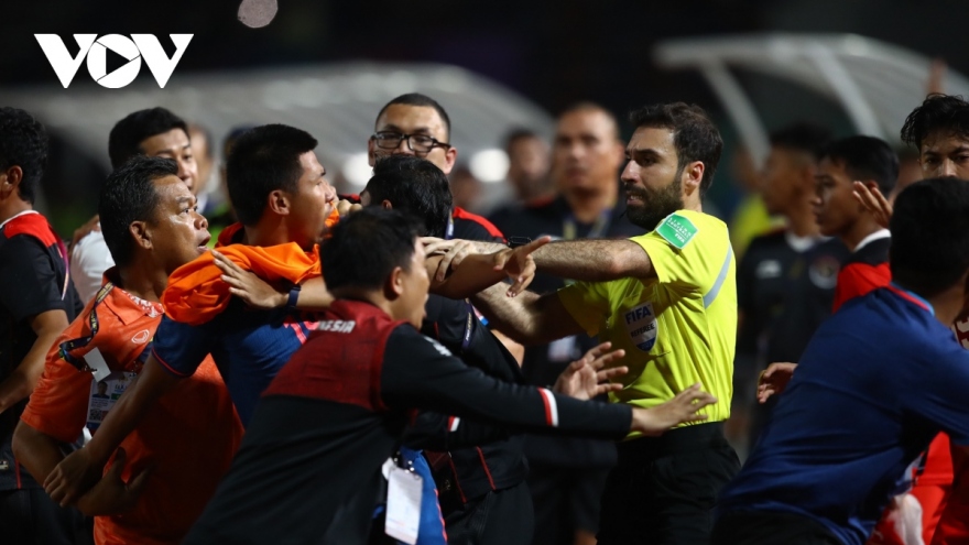 AFC phạt nặng vụ ẩu đả ở chung kết SEA Games 32