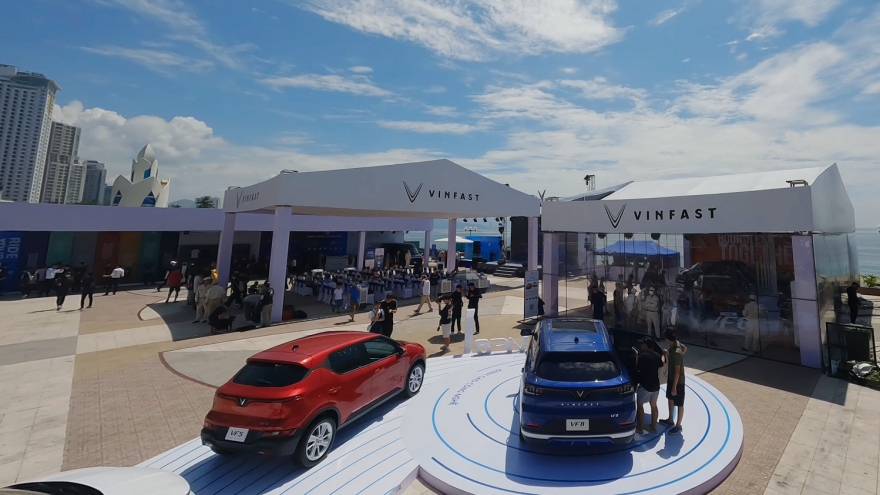 Xe điện VinFast thu hút khách hàng bằng chính sách hấp dẫn, hậu mãi đặc biệt
