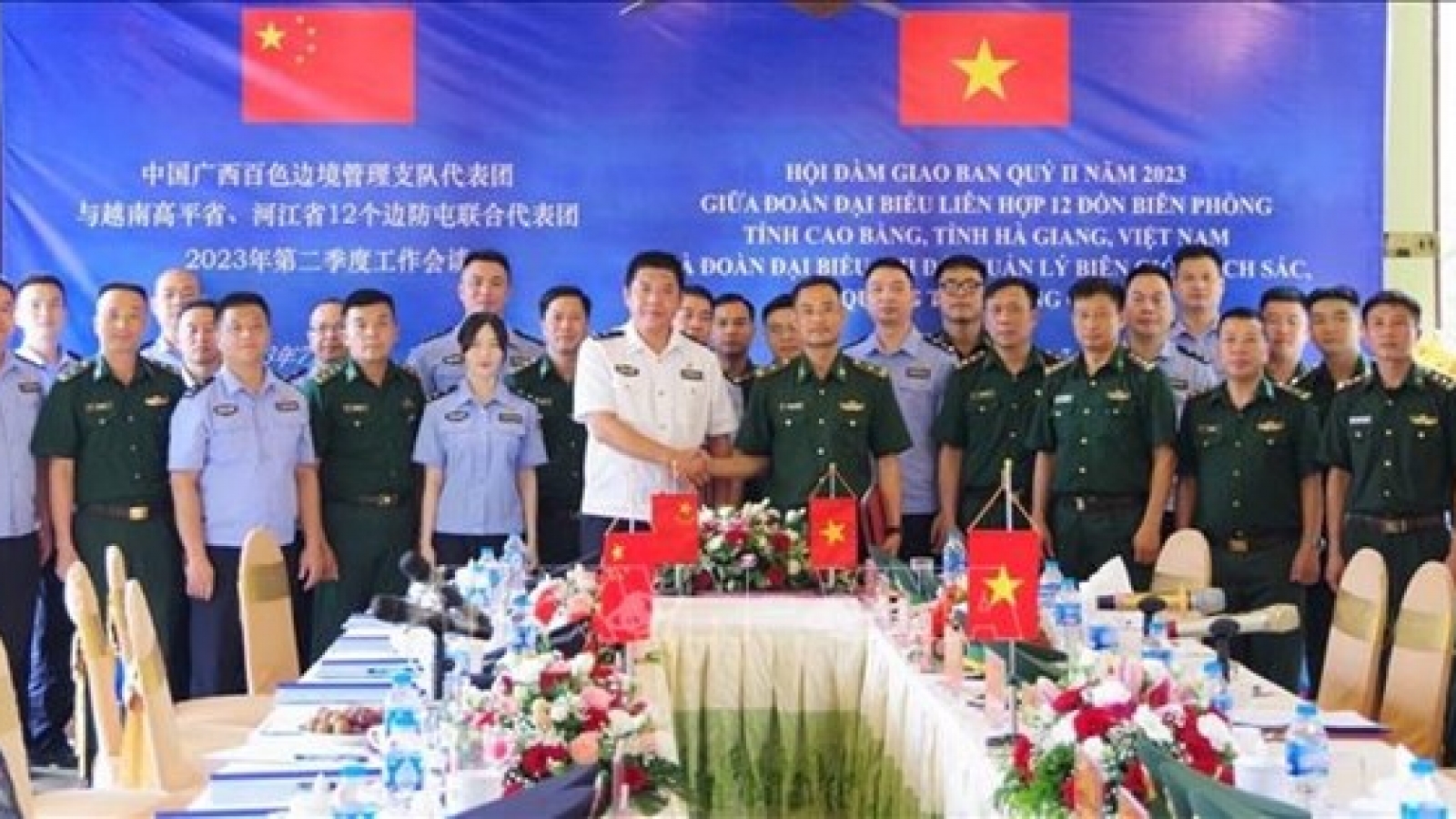 Vietnames, Chinese localities step up border patrols, management