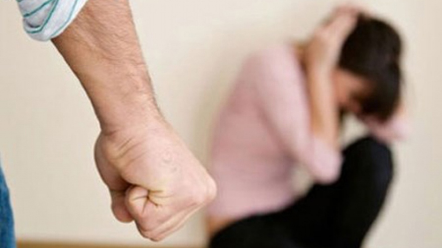 Người yêu lấy chuyện “sống thử” để dọa dẫm, ép tôi không chia tay