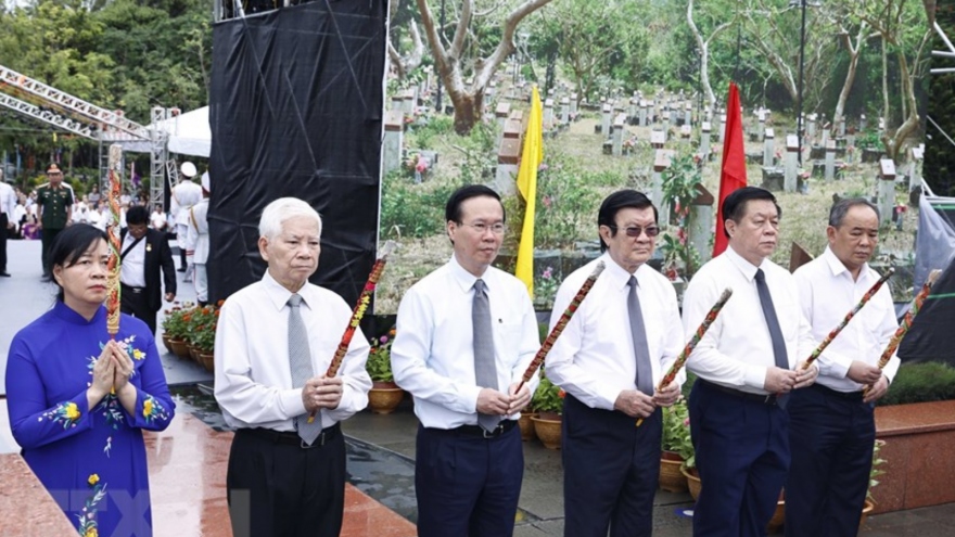 Chủ tịch nước Võ Văn Thưởng dự Lễ giỗ các Anh hùng liệt sỹ tại Côn Đảo