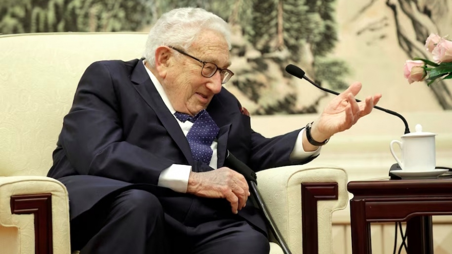 Cựu Ngoại trưởng Mỹ Kissinger 100 tuổi bất ngờ thăm Trung Quốc