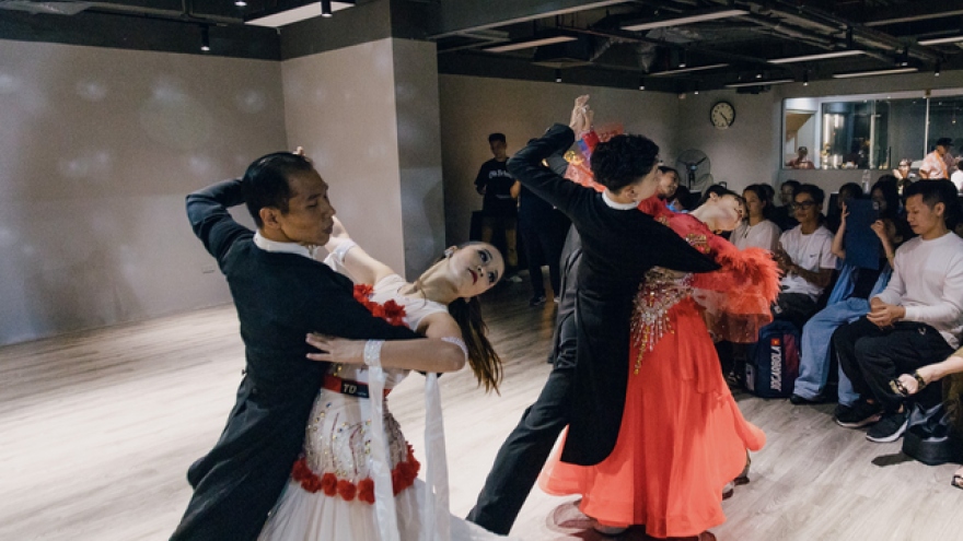 300 foreign dancers to compete in Hanoi Stars Dance Festival